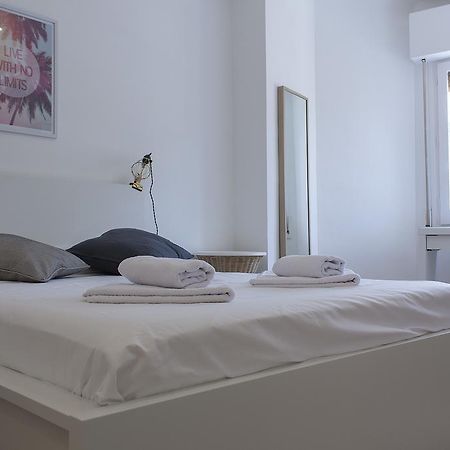 Flateli Roger 6 Apartment Barcelona Bagian luar foto