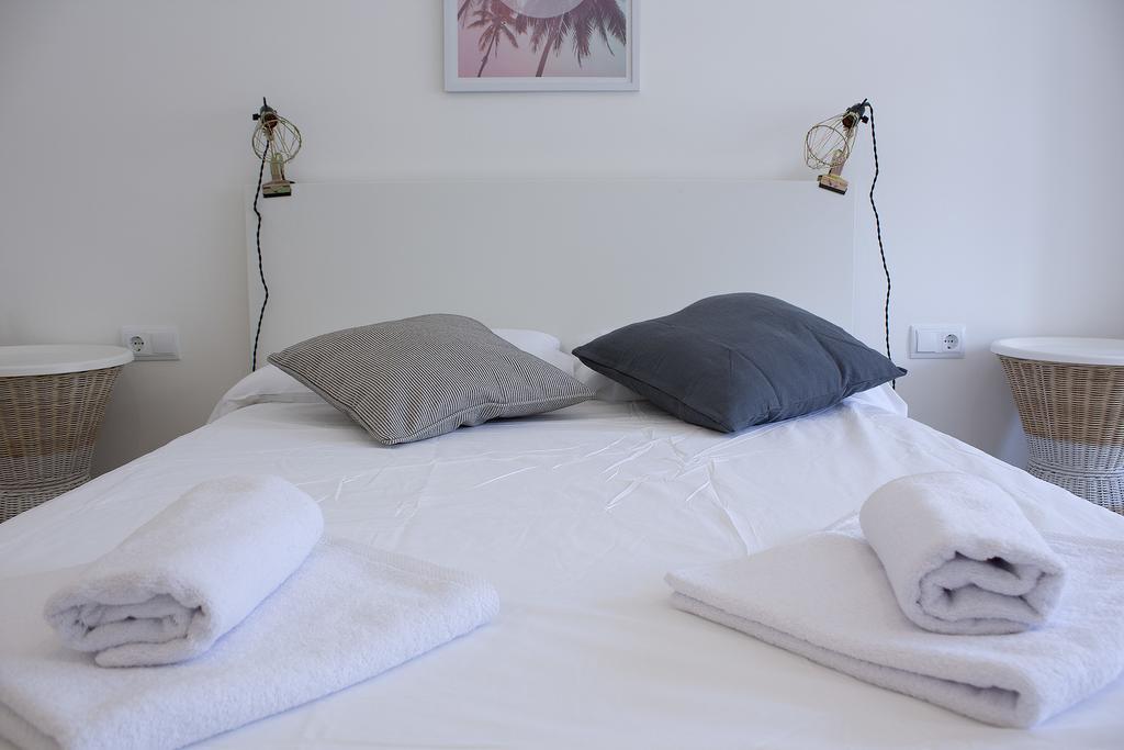 Flateli Roger 6 Apartment Barcelona Bagian luar foto